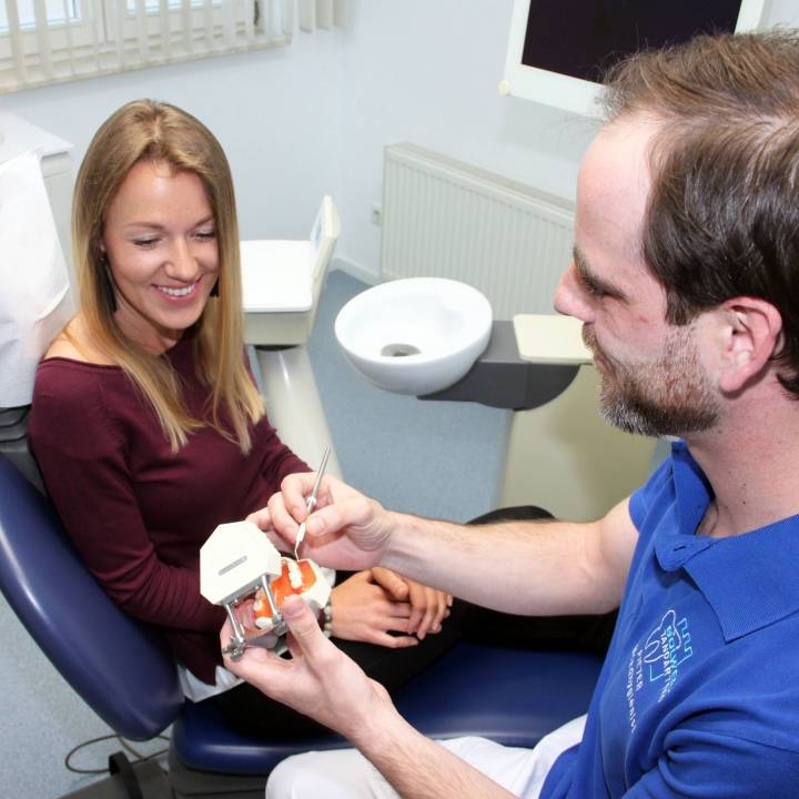 mondhygienist om tandvlees gezond te maken | mondhygiënist maastricht | bolwerk tandartsen maastricht